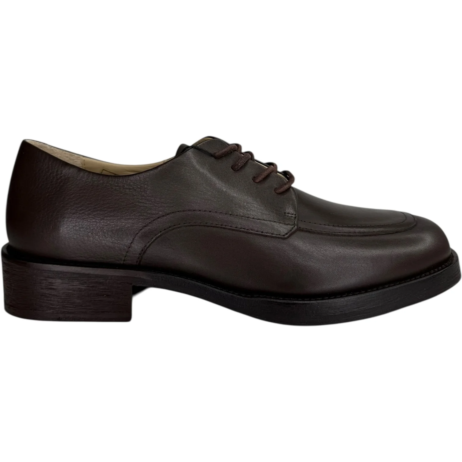 Carter Young x Paracia Buster Brown Shoe