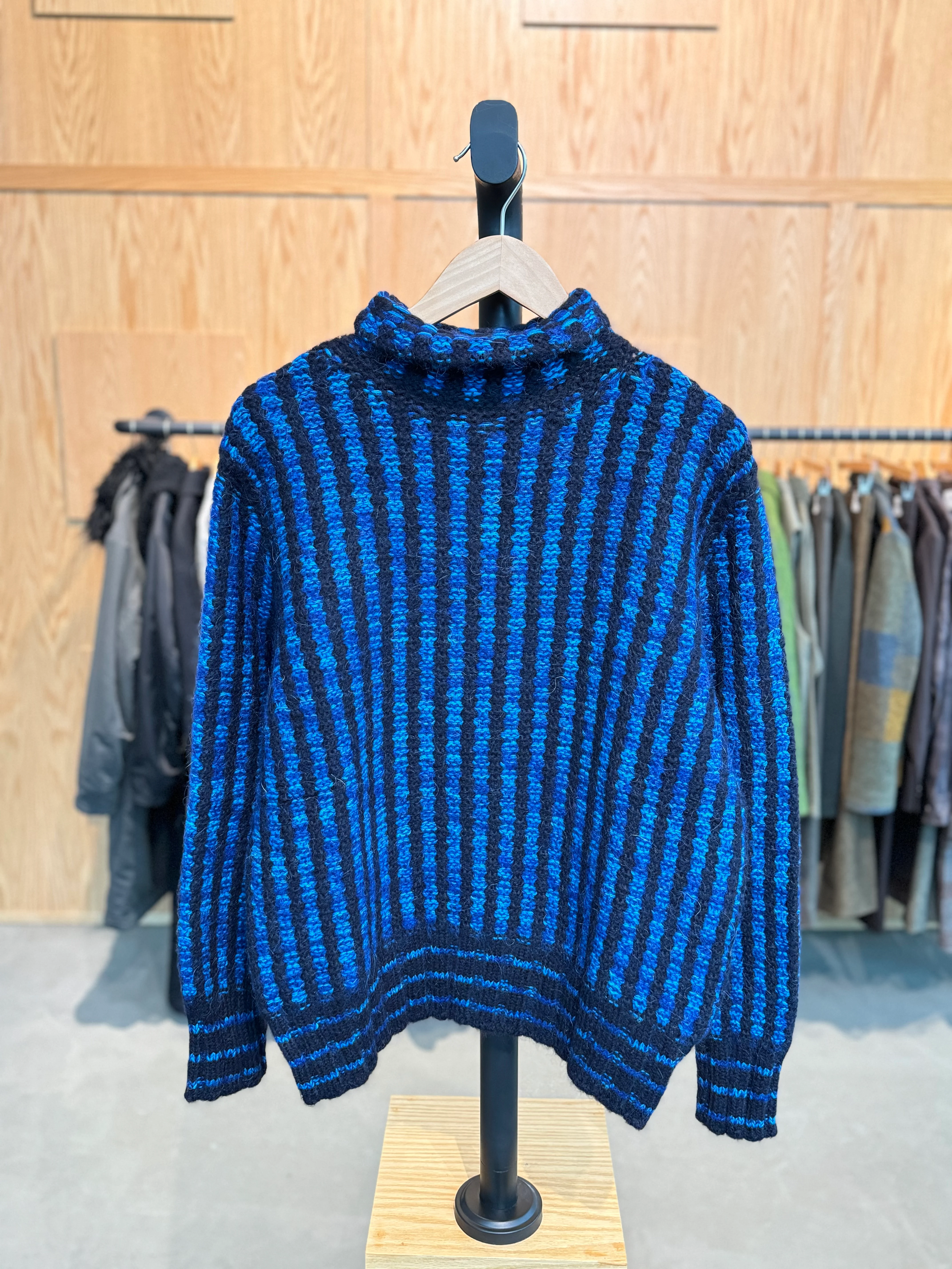 Cueva x Doppiaa FW24 Collaboration Turtle Neck Royal Blue Black - Image 3